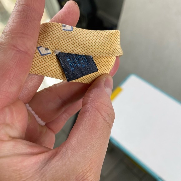 Vintage Fendi Gold With White Blue Square Print 100% Silk Neck Tie - Picture 4 of 5